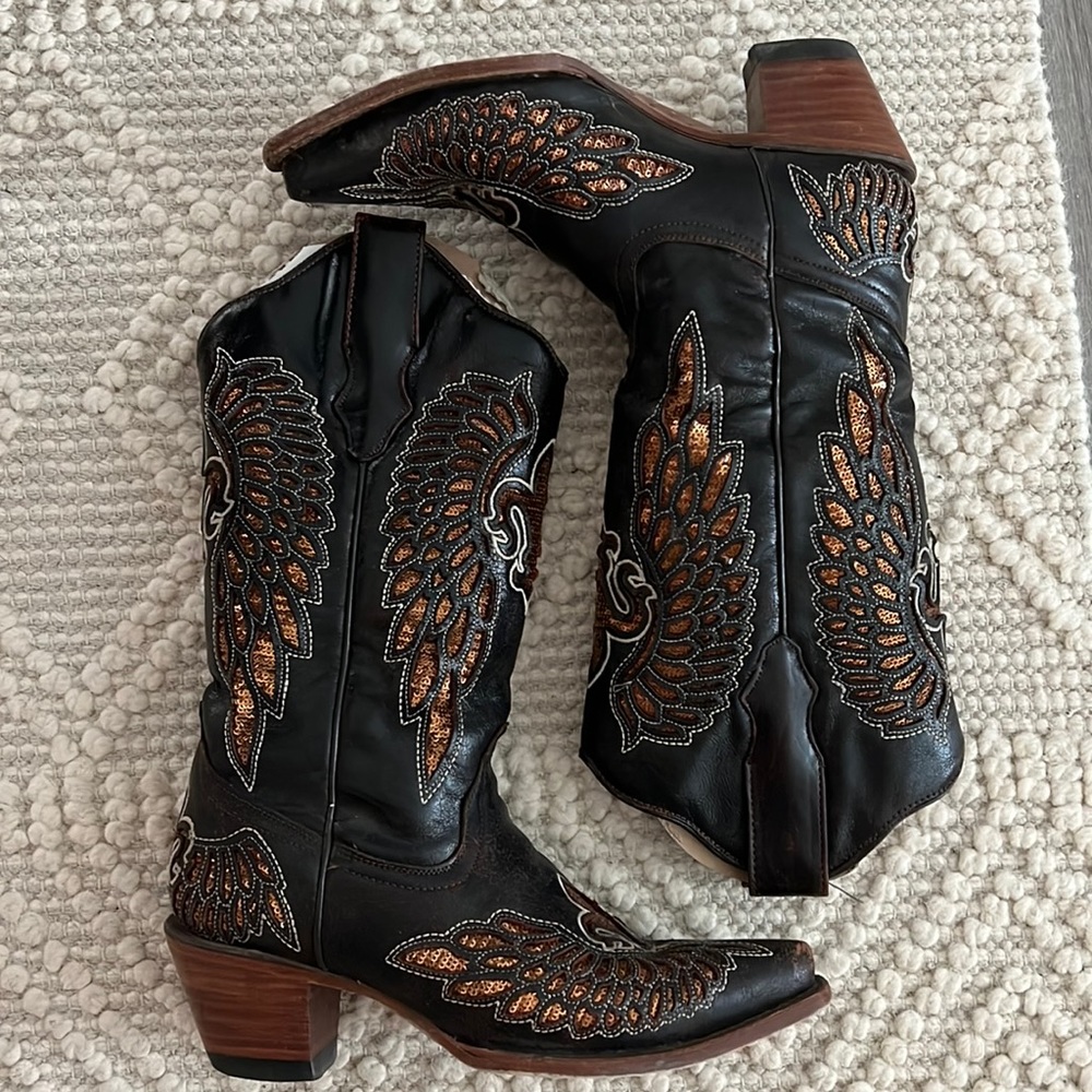 Corral boots